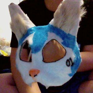 THERIAN mask/miku